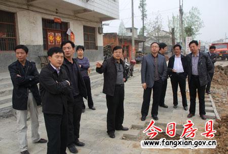 加大力度   加快进度   全面推进竹房城镇带建设