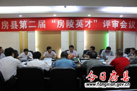 县领导开展教师节慰问活动