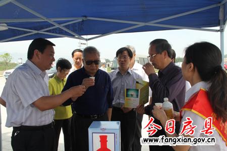 原省委书记贾志杰、蒋祝平来我县考察