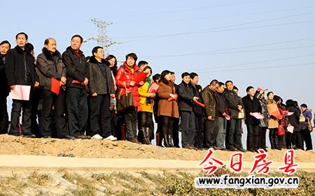 人大代表、政协委员视察重点工程建设项目