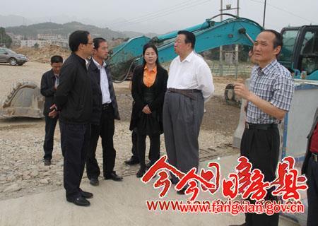 牢固树立为民服务理念 推动经济社会跨越发展