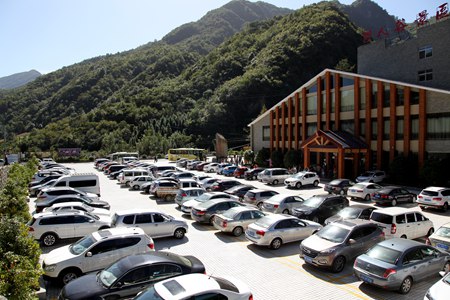 黄金周前三天房县接待游客9.7万人 旅游收入5820万