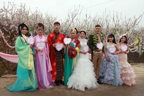 房县举办首届樱桃花节暨第二届草莓采摘节