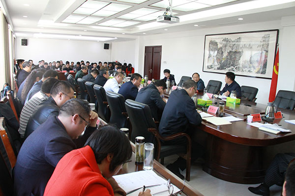 蔡贤忠主持召开县委常委会（扩大）会议