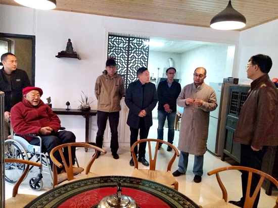 著名画家周韶华来房县文艺采风