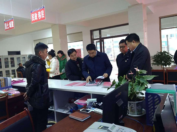 省村（社区）“两委”换届指导组来我县调研