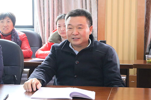 肖大有参加青峰代表团分组讨论《政府工作报告》