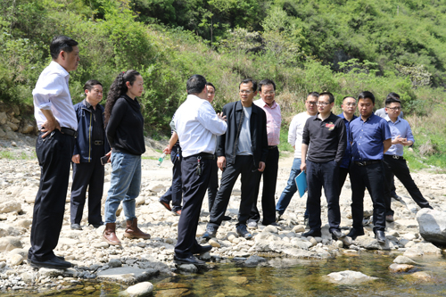 吴烨巡查马栏河河长制工作