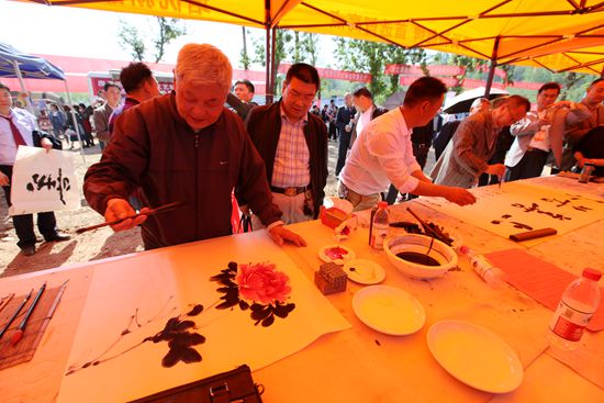 房县显圣殿“三月三”民间民俗展演百姓大舞台活动圆满举行