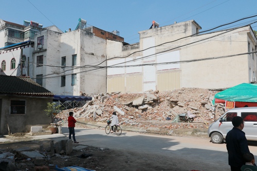 纪道清现场调研城区棚改和微循环路建设