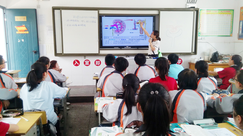 市实验中学教师到城关四中进行教学联谊活动