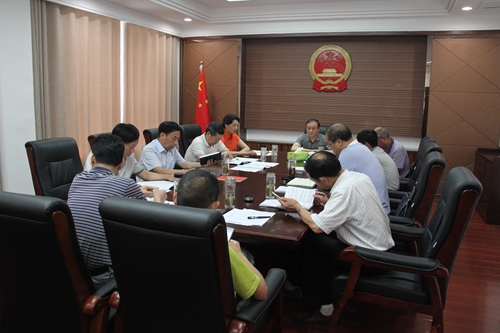 房县召开十八届人大常委会第十六次主任会议