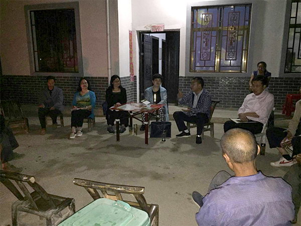 阮登香到窑淮镇开展“进村住户、户户走到”活动