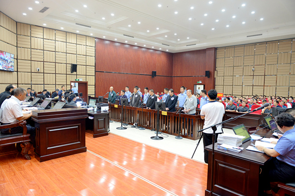 房县法院公开开庭审结一起涉恶案件