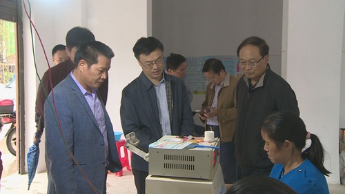 市政协主席师永学来我县调研