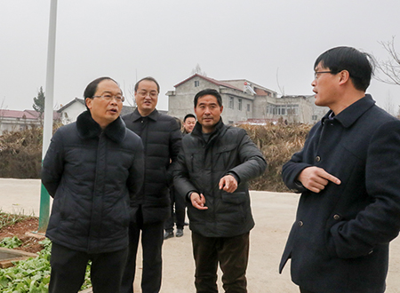 蔡贤忠调研督导易地扶贫搬迁工作