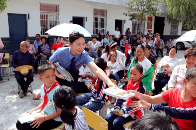县检察院联合县政协开展法治宣传教育活动