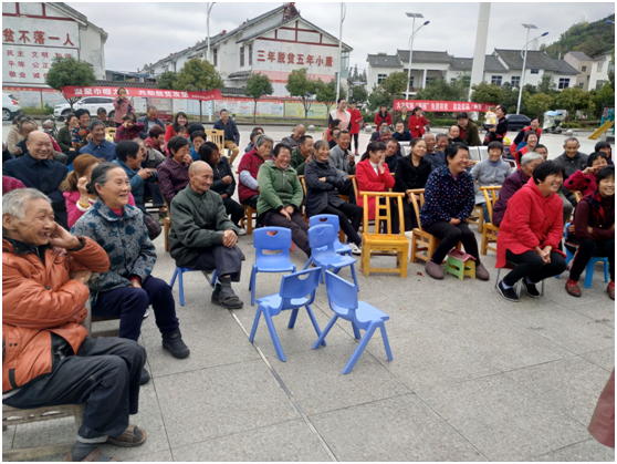 县妇联扎实开展“不忘初心、牢记使命”主题教育