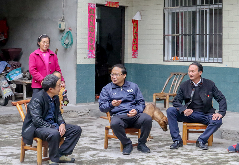 蔡贤忠强调：帮扶干部要算好“三本账”　提升群众认可度