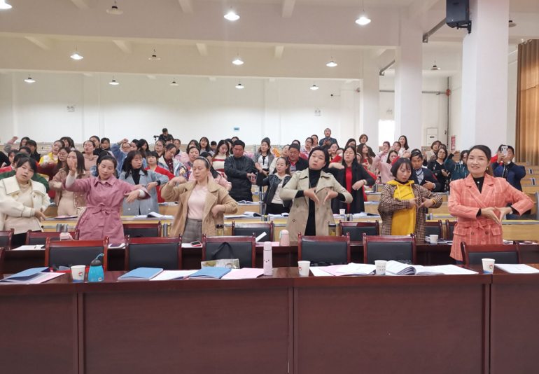 “国培计划（2019）”湖北省幼师师德师风巡回讲学走进房县