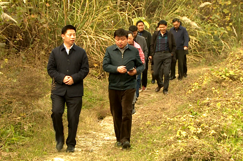 纪道清到马栏河开展巡河工作