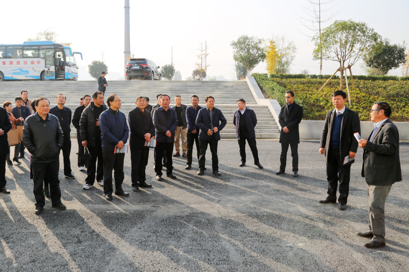 全市交通工作现场会与会人员来房观摩