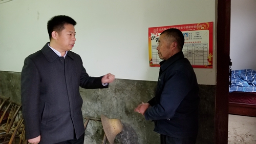 纪道清到城关镇调研脱贫攻坚工作