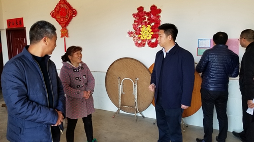 纪道清到中坝乡调研脱贫攻坚工作