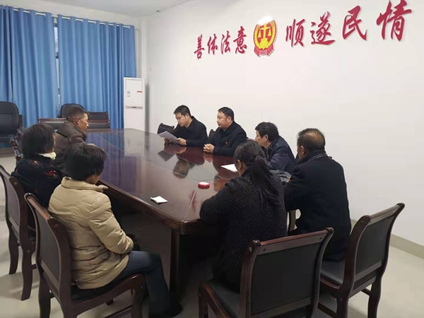 拆除旧房引发邻居房屋开裂 法官耐心调解最终化解纠纷