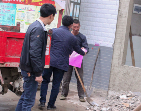 万峪河乡财政所积极开展强农惠农政策宣传