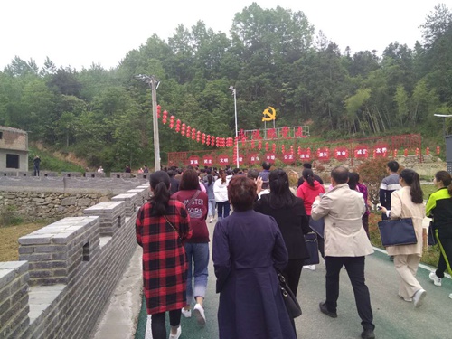 2019年全县建档立卡贫困村干部培训班第一期顺利结业