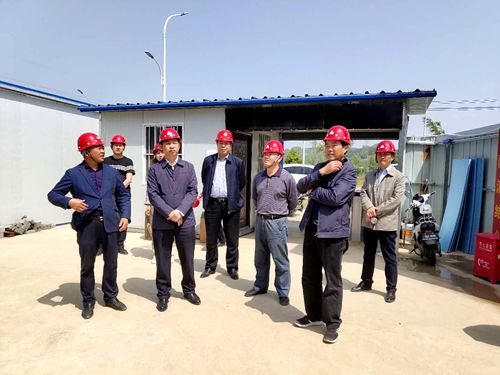 纪道清检查节日期间安全生产工作