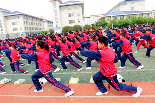 房县东城小学举行研学旅行成果展示会