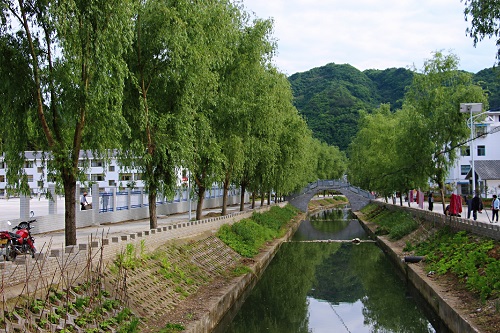 窑淮镇 落实河湖长制筑牢生态防线