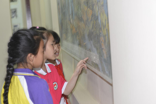 县博物馆联合实验小学开展爱国主义教育实践活动