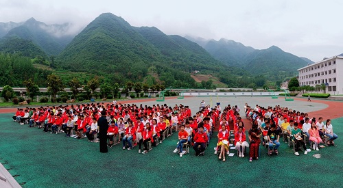 尹吉甫学校举行青春期健康教育专题讲座