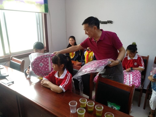 湖北中医药大学校长吕文亮来房调研精准扶贫工作