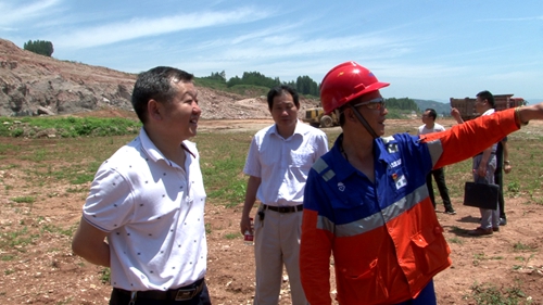 县人大常委会调研矿山地质环境治理情况