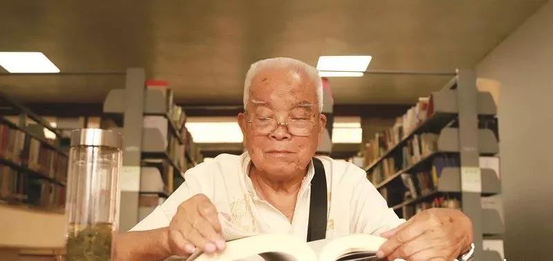 退休21年，他一直坚持做的这件事，让很多人都羡慕……