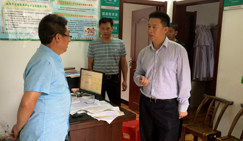 纪道清到野人谷镇毛家河村调研脱贫攻坚工作