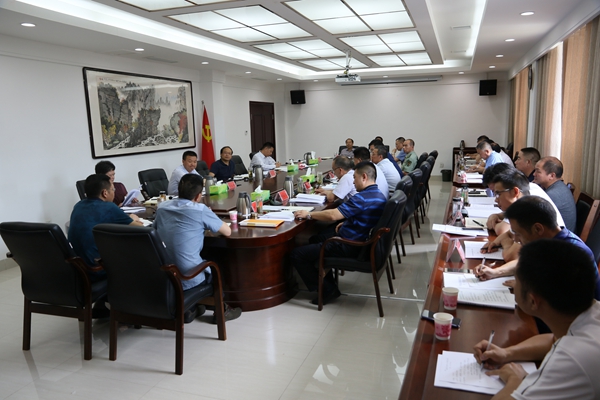 我县召开县委全面依法治县委员会第一次全会