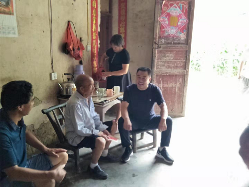 窑淮镇组织开展“八一”走访慰问活动