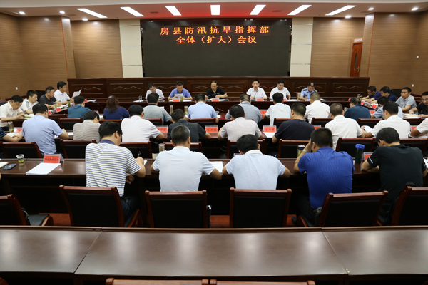 蔡贤忠在全县防汛抗旱指挥部（扩大）会上要求:强化措施 加强领导 切实抓好全县防汛抗旱工作