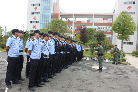 军店小学:搭乘“送教东风” 做好安保培训