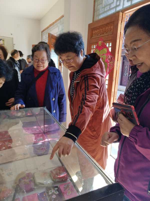 市政协离退休干部考察团来房调研文旅融合发展工作