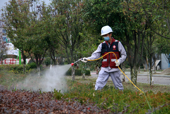 房县开展病媒生物防制消杀工作