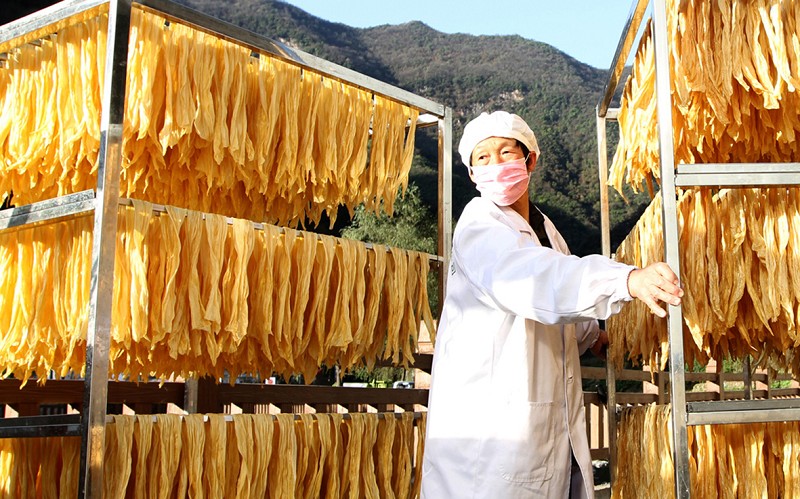 房县豆油精“漂洋过海”