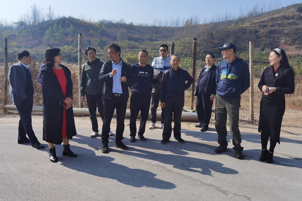 北京十堰企业商会来房县考察扶贫农业项目