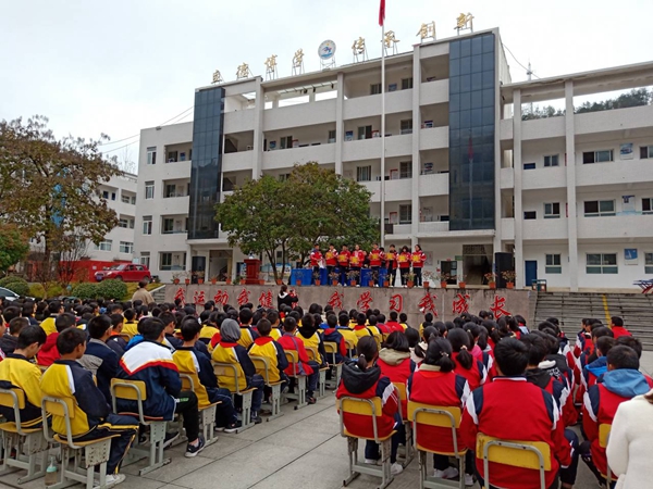 门古中学：召开“不负韶华 努力学习”期中表彰大会