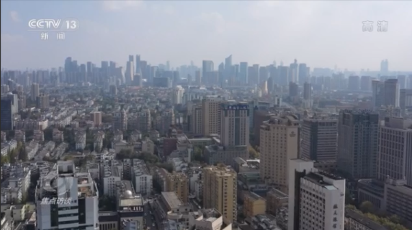 焦点访谈丨沉甸甸的荣誉！你努力的样子，最美